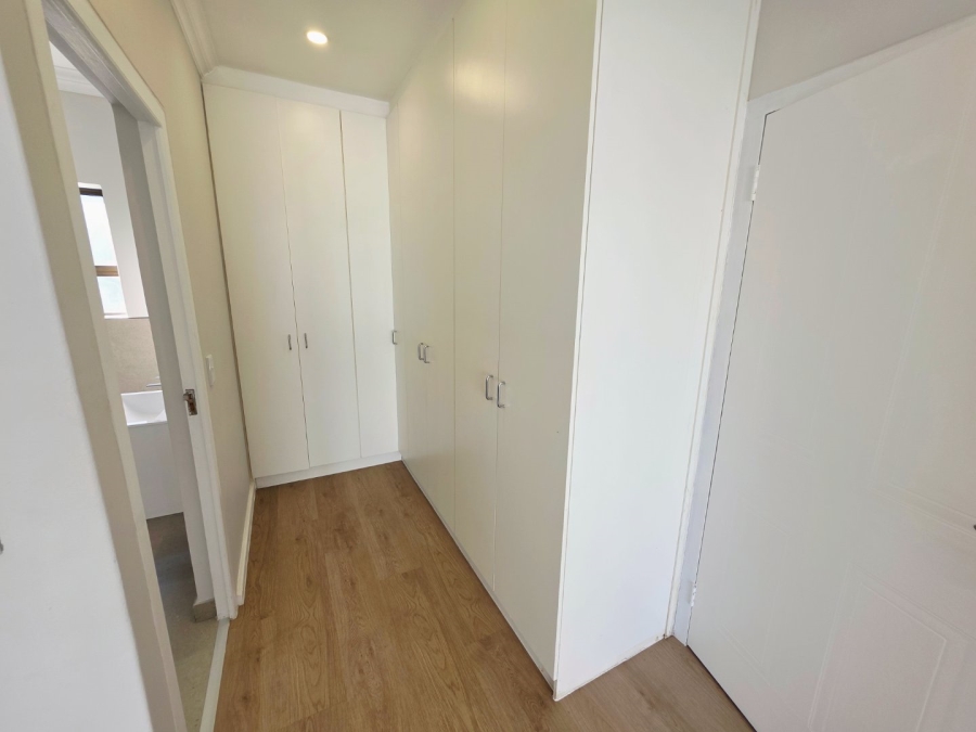 To Let 4 Bedroom Property for Rent in Parklands Western Cape